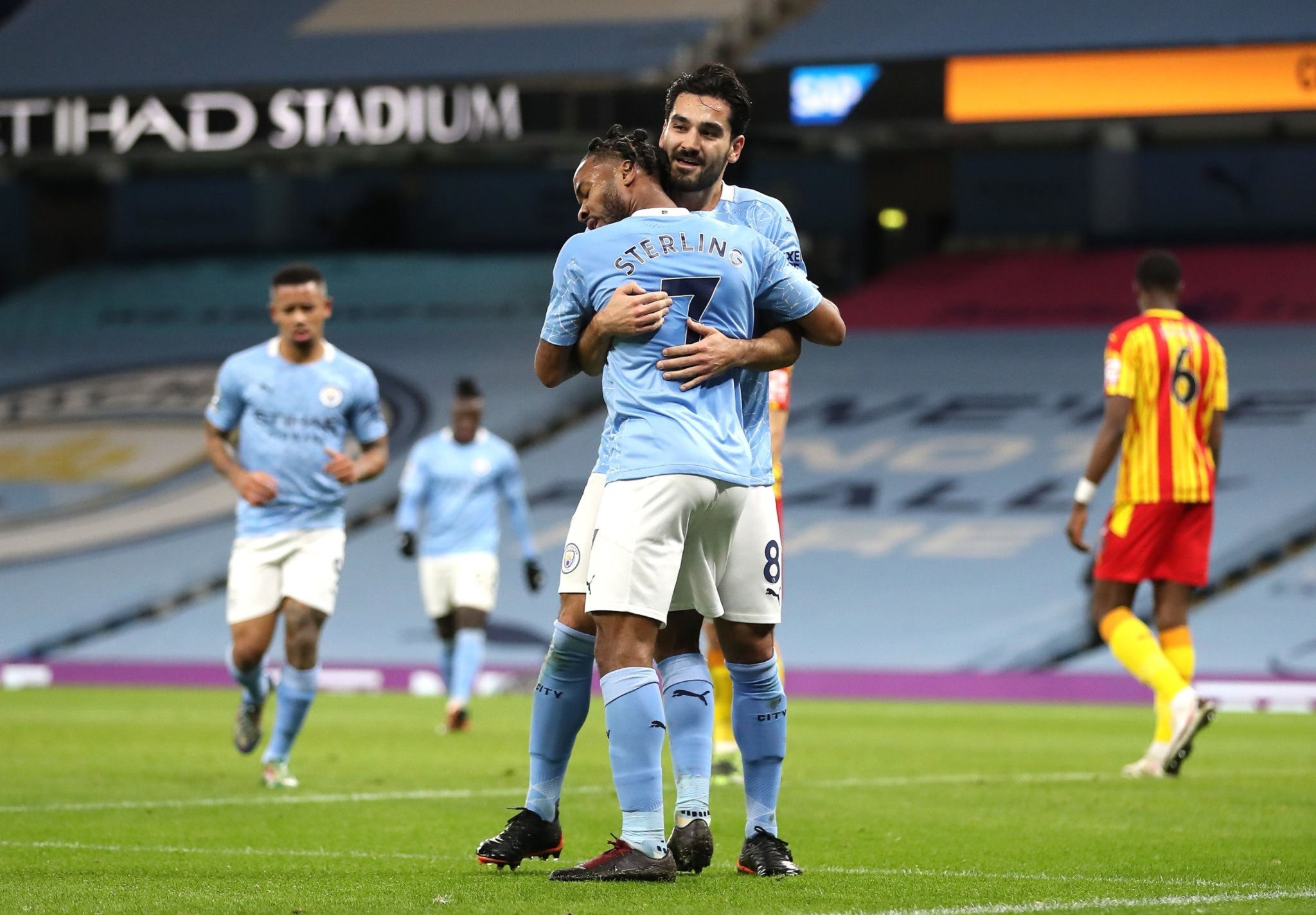 员之间的真 员之间的真